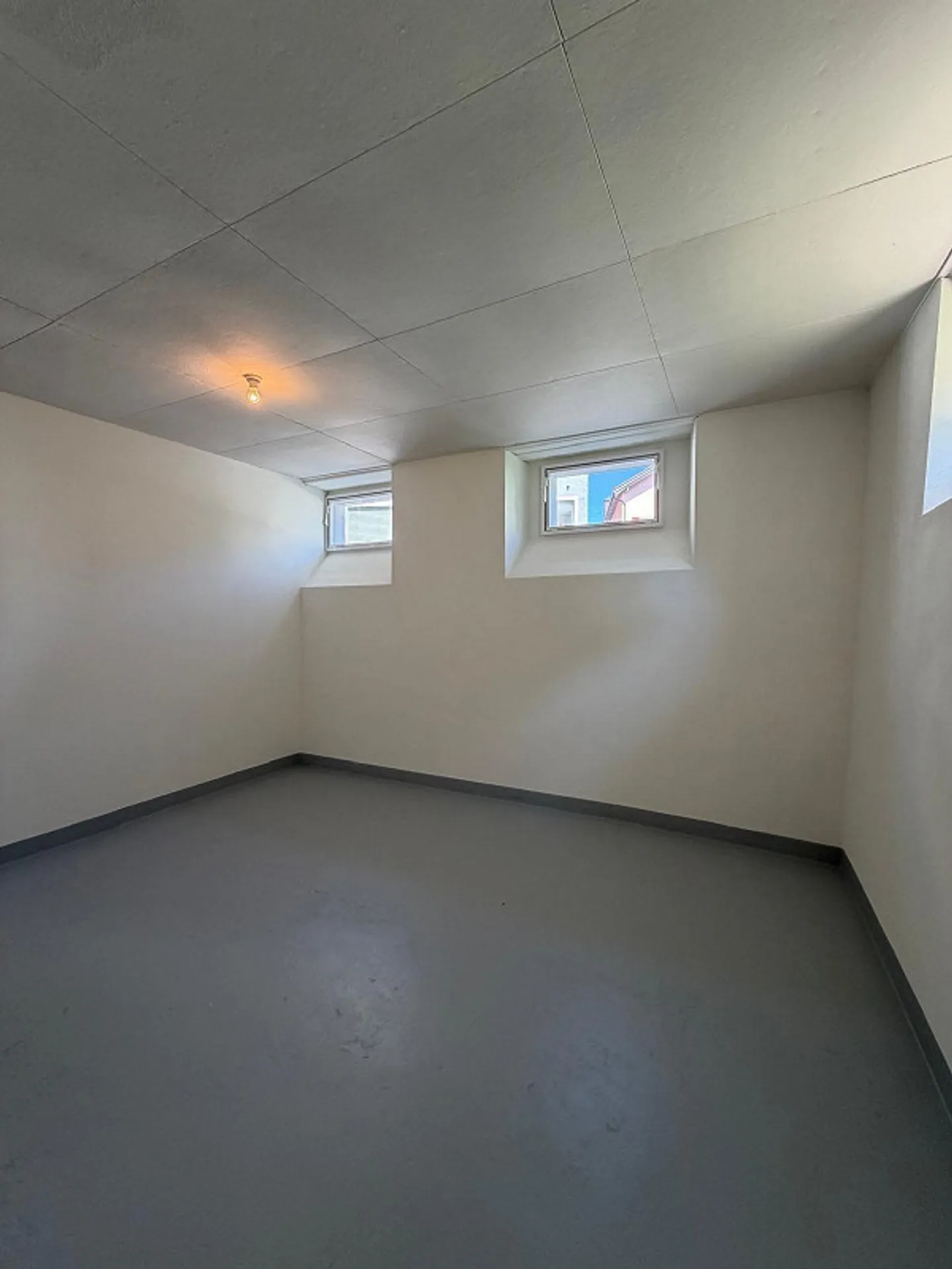 Werkstatt in Netstal - Foto 4 von 6