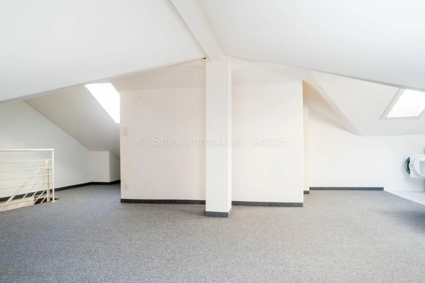 Attico unico di 3,5 stanze con galleria nel cuore di Oberwinterthur - Foto 18 di 20