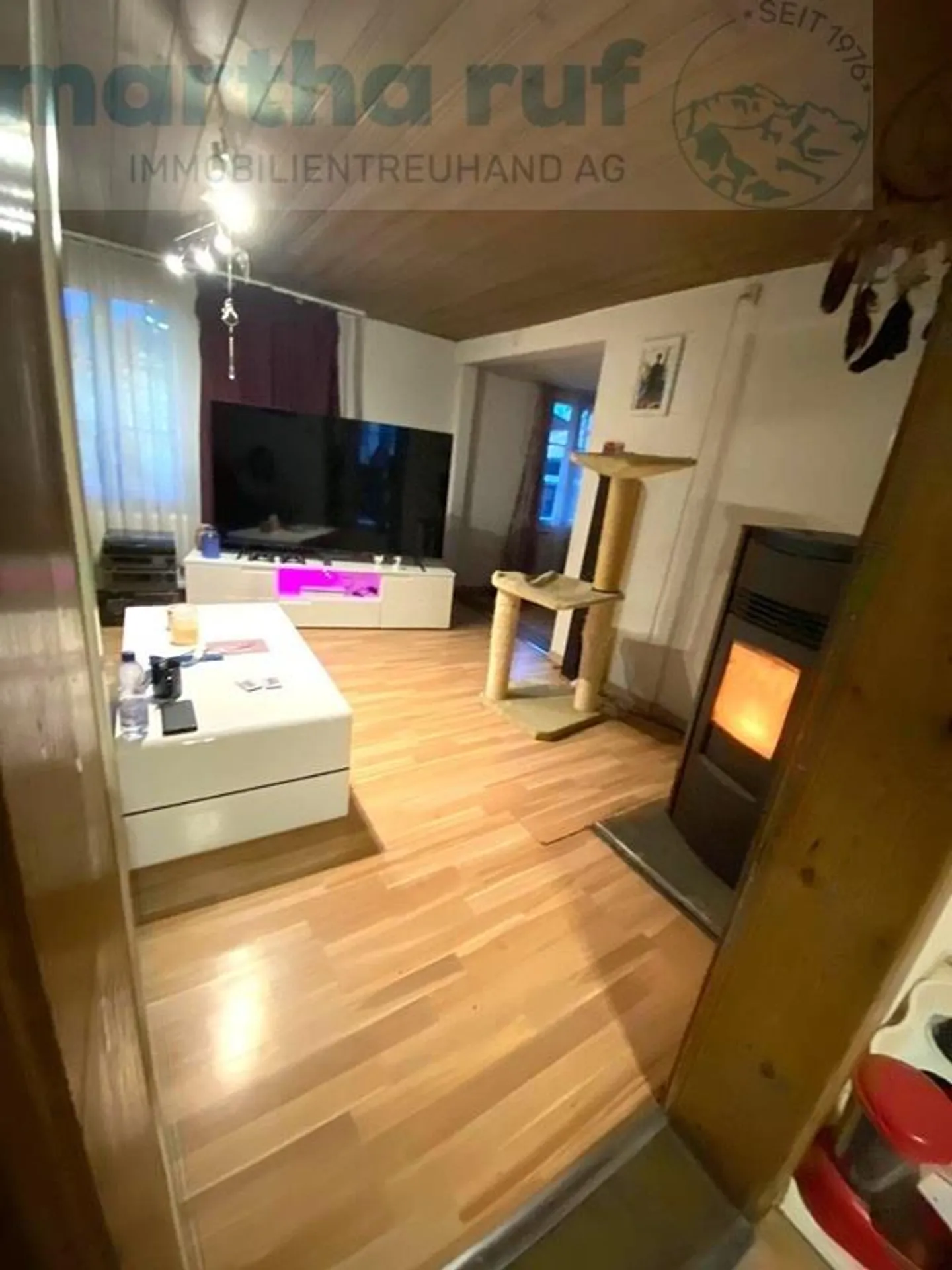 Haus mit Wohnung und Laden - Foto 2 von 9