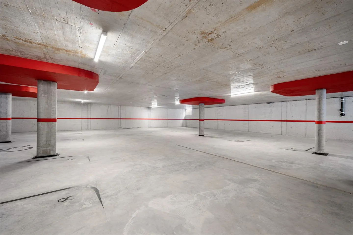 Parking spaces for rent in the parking garage - Photo 2 of 2
