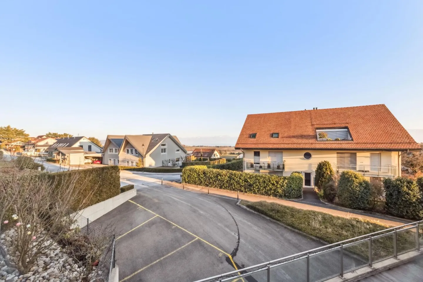 4.5 rooms bright with a clear view of the lake and two balconies - Photo 8 of 8