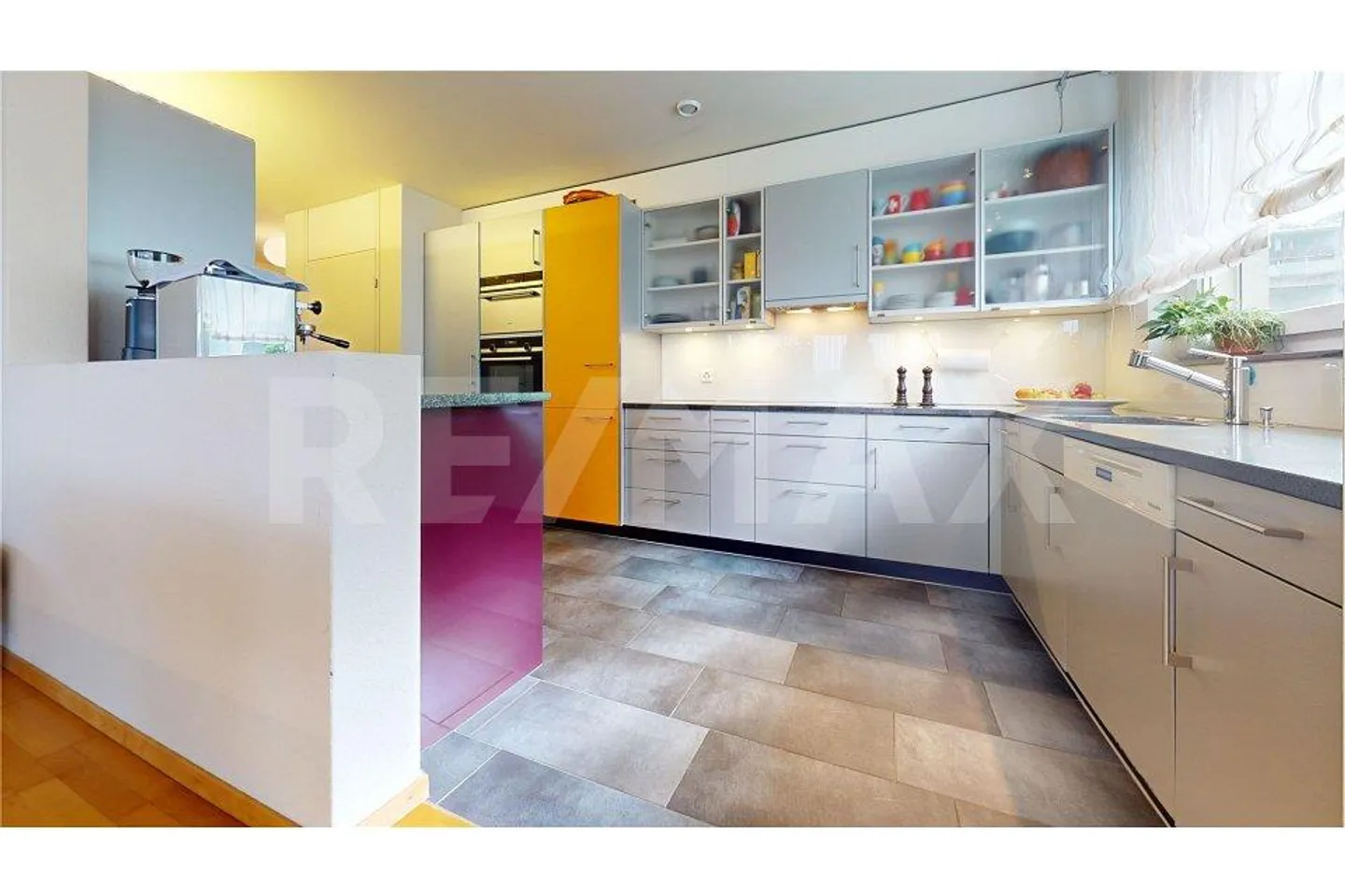Appartamento luminoso e spazioso di 4½ stanze - Foto 5 di 9