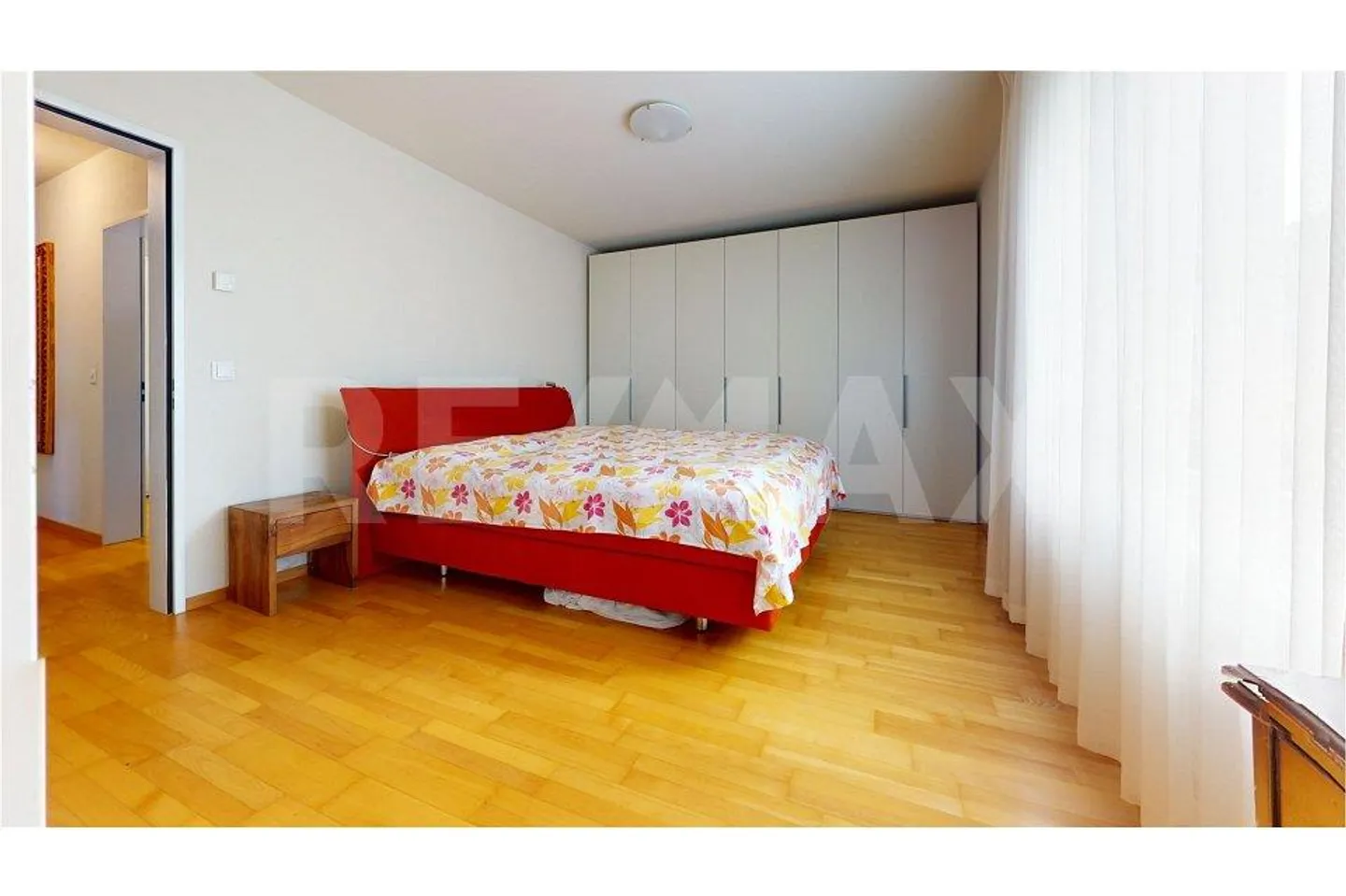Appartamento luminoso e spazioso di 4½ stanze - Foto 8 di 9