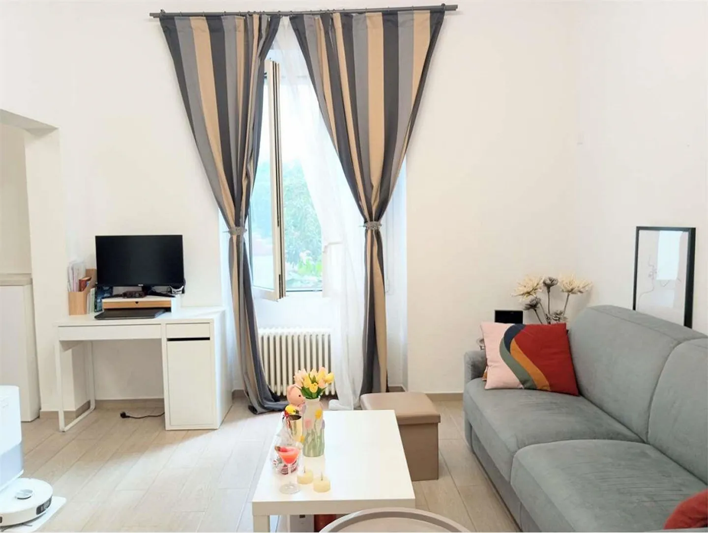 Appartamento elegante completamente arredato nel cuore del centro storico - Foto 2 di 11