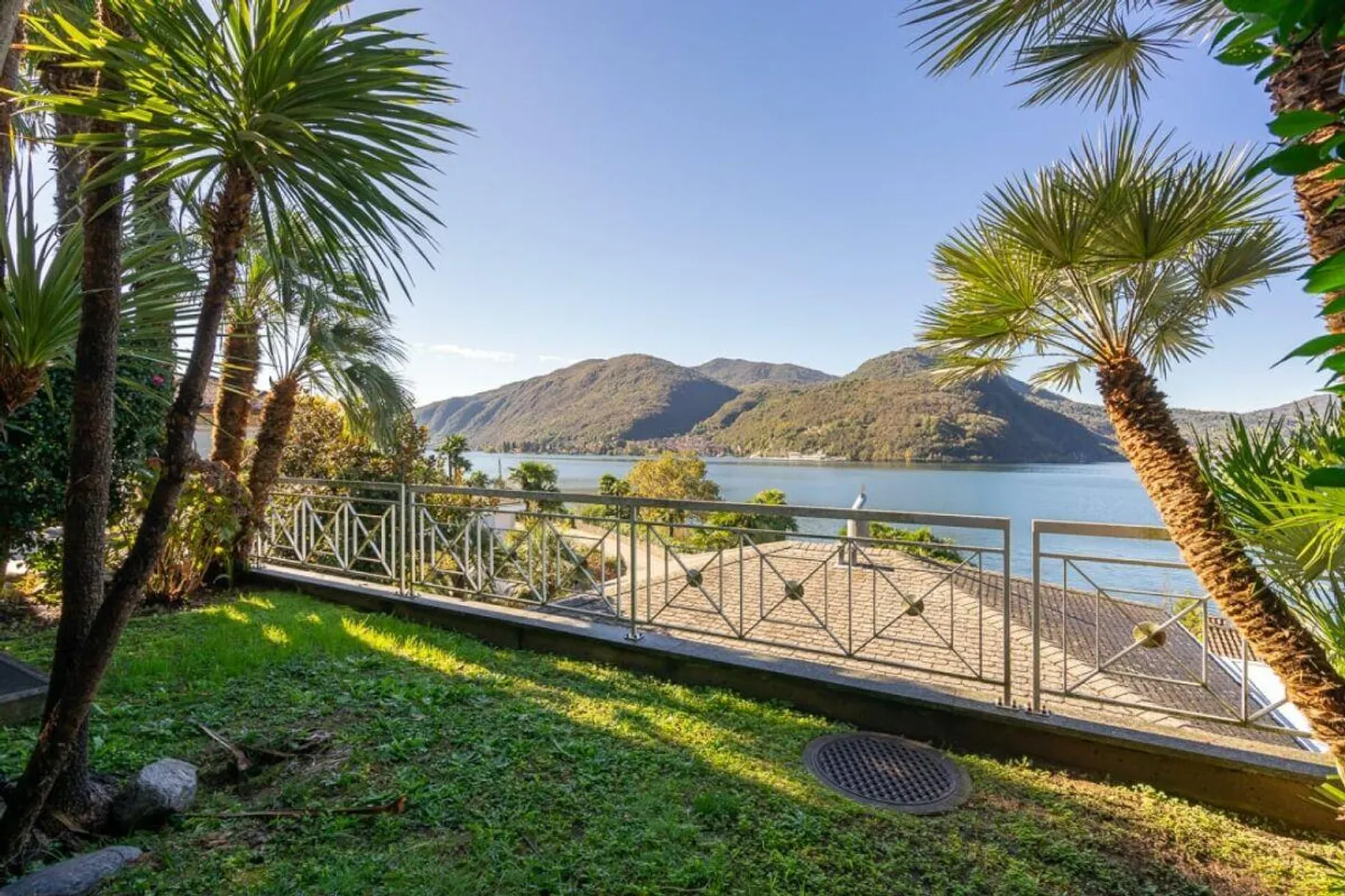 BARBENGO · ELEGANT 3.5 ROOMS · DIRECT ACCESS TO THE LAKE · SECOND RESIDENCE - Photo 1 of 13