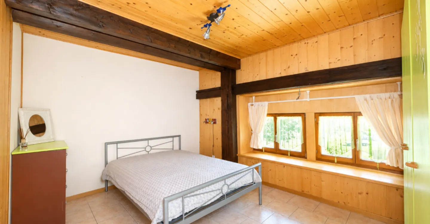 Beautiful renovated farmhouse! - Photo 6 of 12