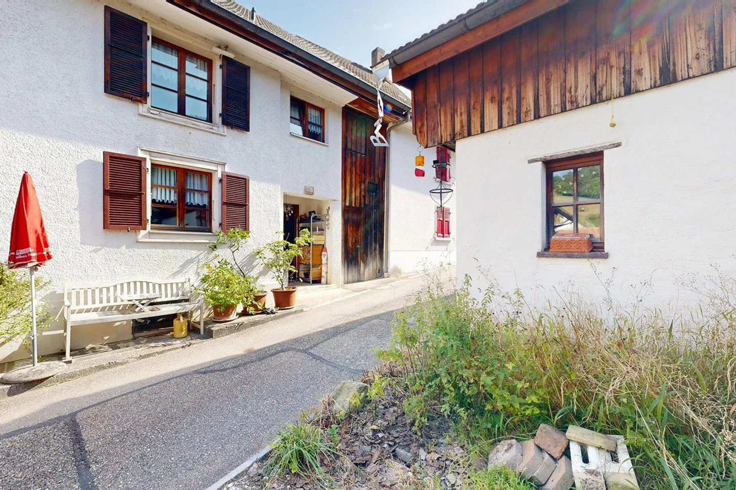 Reihenhaus mit einzigartigem Charme - Foto 1 von 11