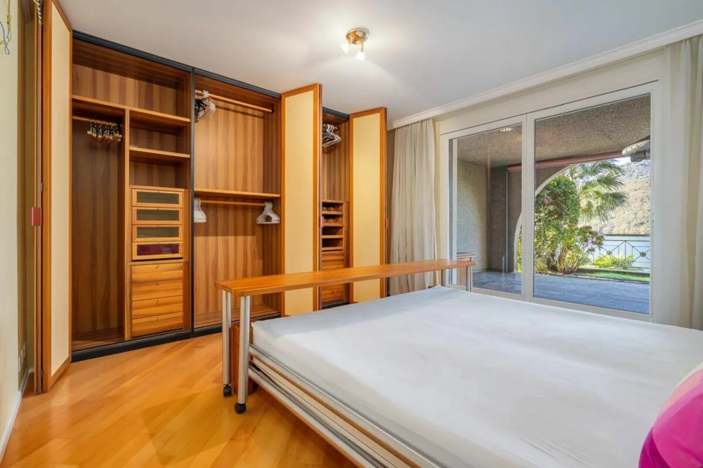 BARBENGO · ELEGANT 3.5 ROOMS · DIRECT ACCESS TO THE LAKE · SECOND RESIDENCE - Photo 6 of 13