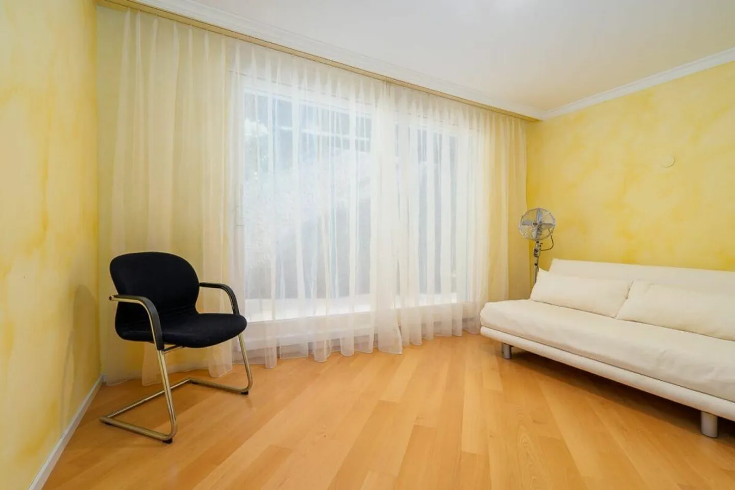 BARBENGO · ELEGANT 3.5 ROOMS · DIRECT ACCESS TO THE LAKE · SECOND RESIDENCE - Photo 10 of 13