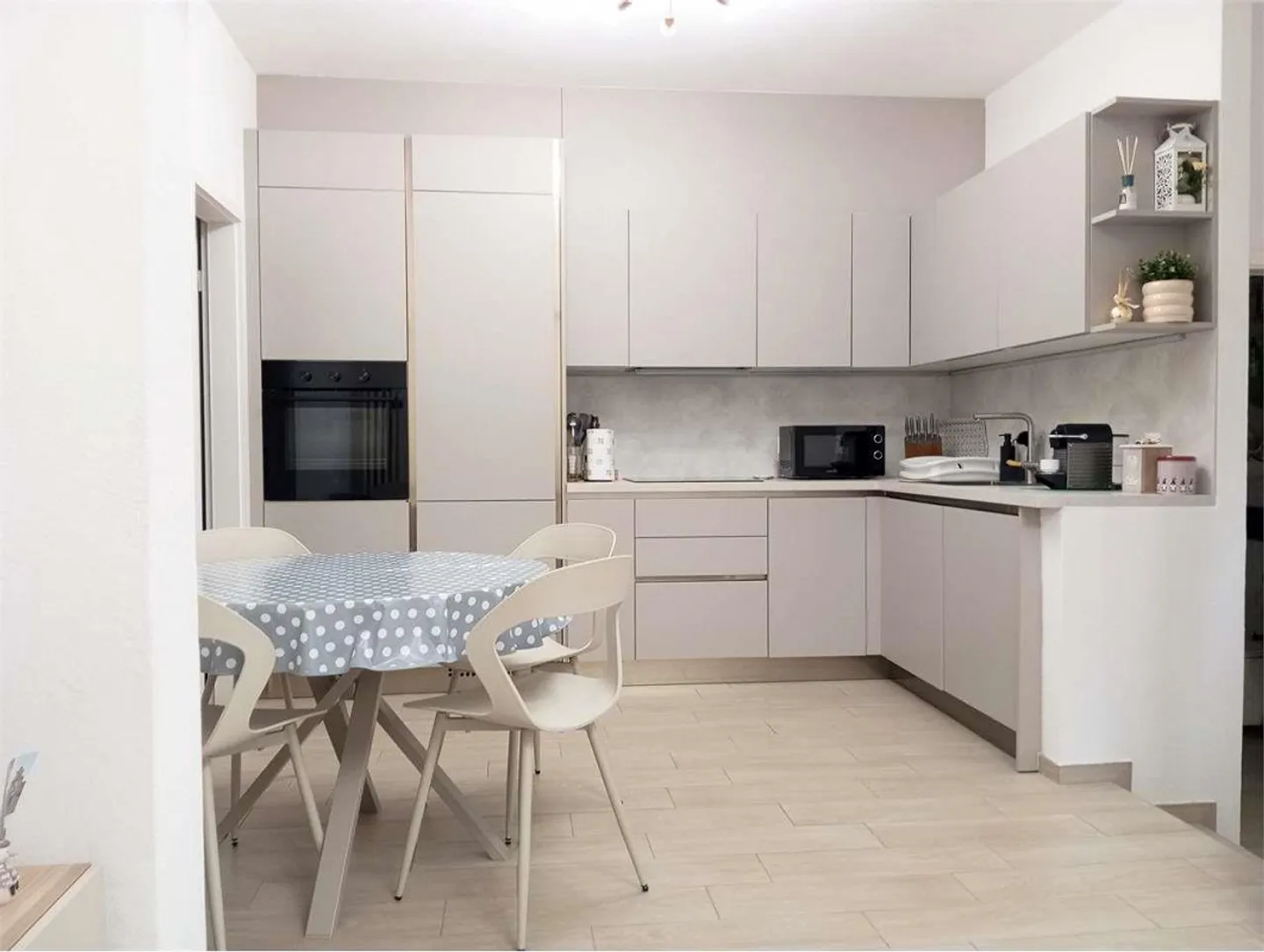 Appartamento elegante completamente arredato nel cuore del centro storico - Foto 9 di 11