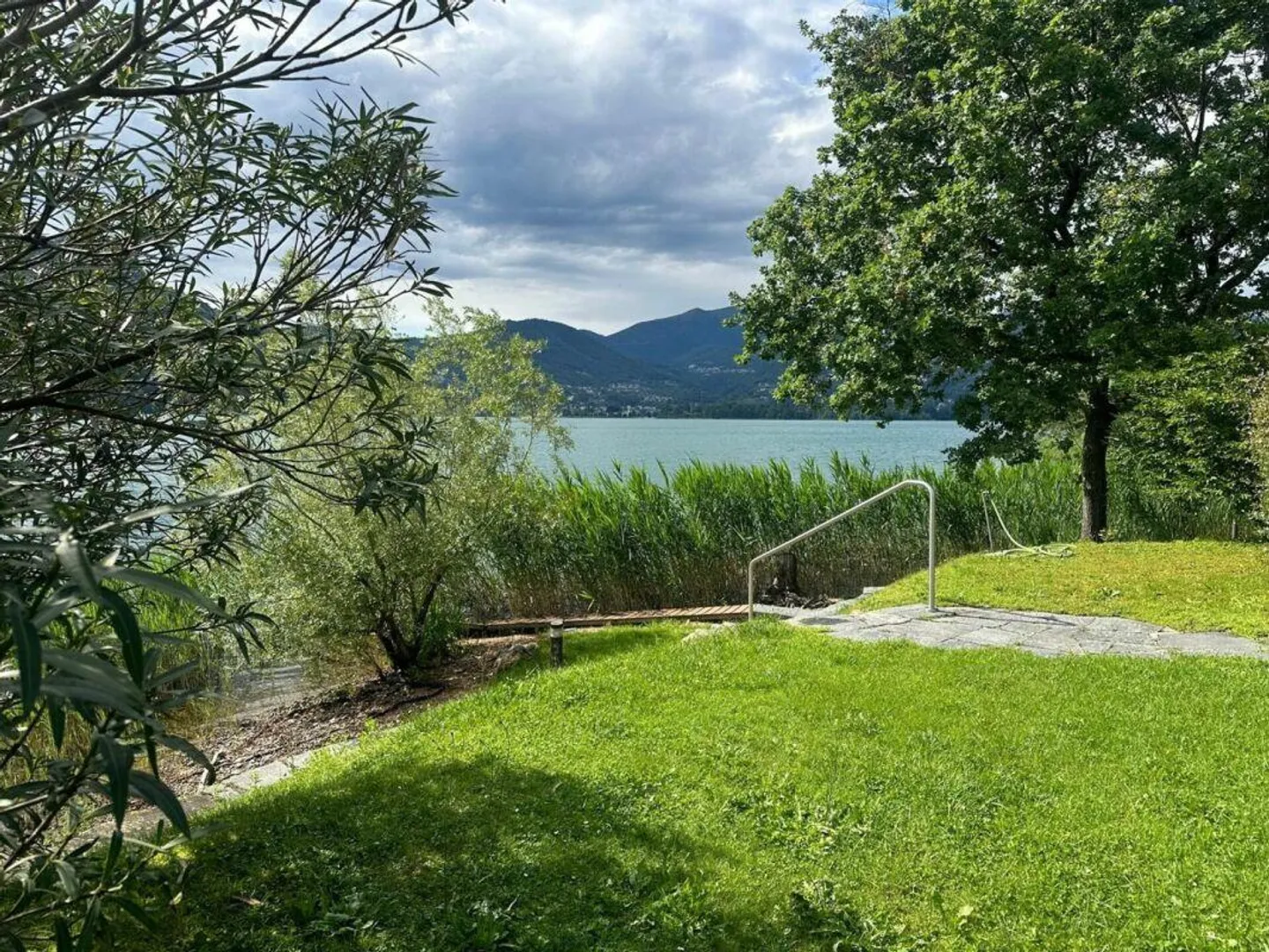 BARBENGO · ELEGANT 3.5 ROOMS · DIRECT ACCESS TO THE LAKE · SECOND RESIDENCE - Photo 13 of 13