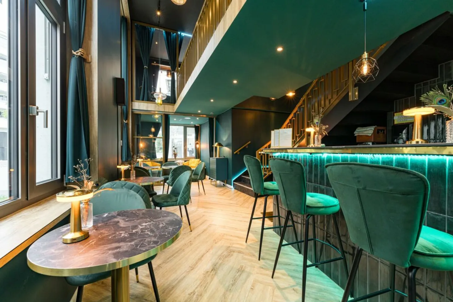 Commercial for sale - Photo 1 of 8