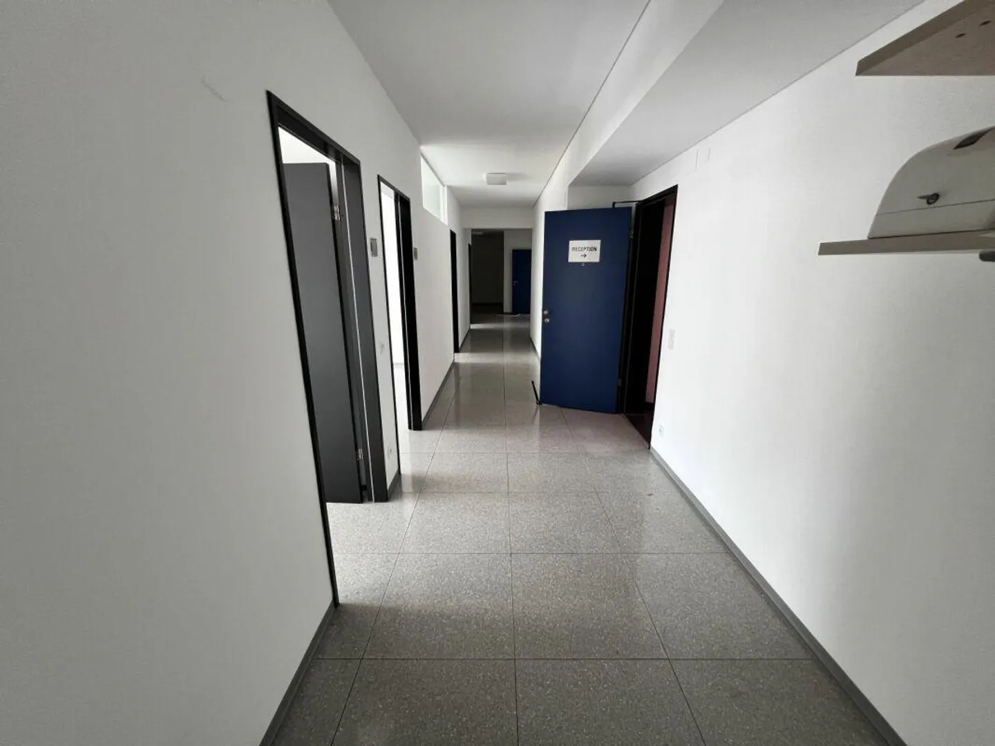 Büro im Zentrum von Chiasso gegenüber dem Bahnhof FFS - Foto 8 von 10