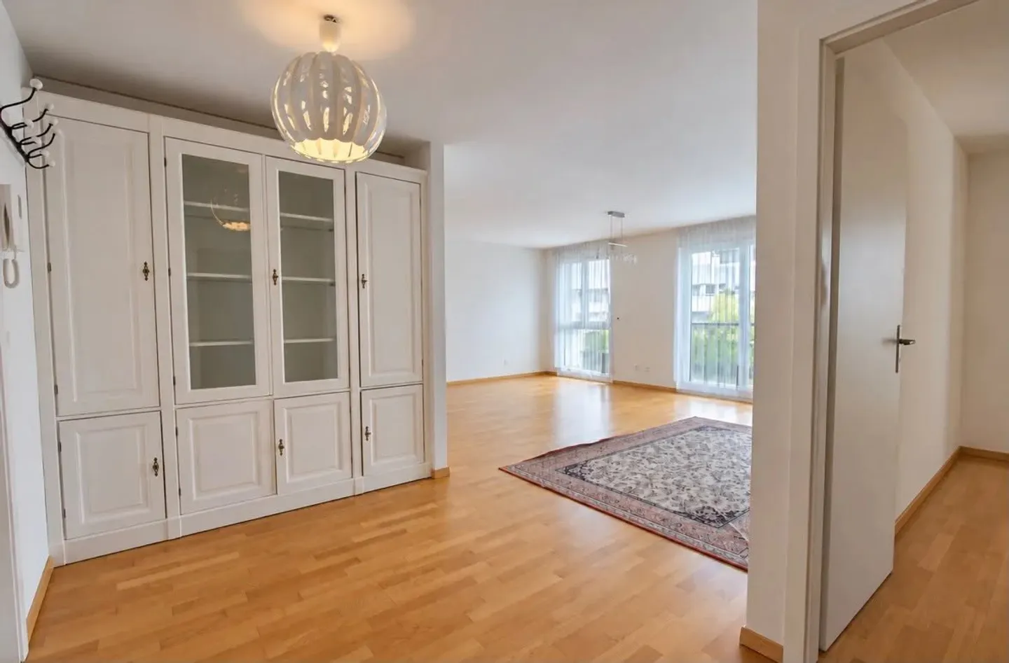 Charmant appartement 2.5 pièces - Photo 1 sur 8