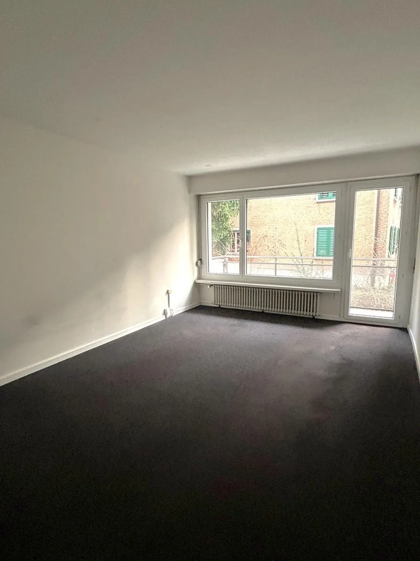 Stanza di pratica nel mezzo del Kreis 7, limitata fino al 31.03.2028 - Foto 3 di 9