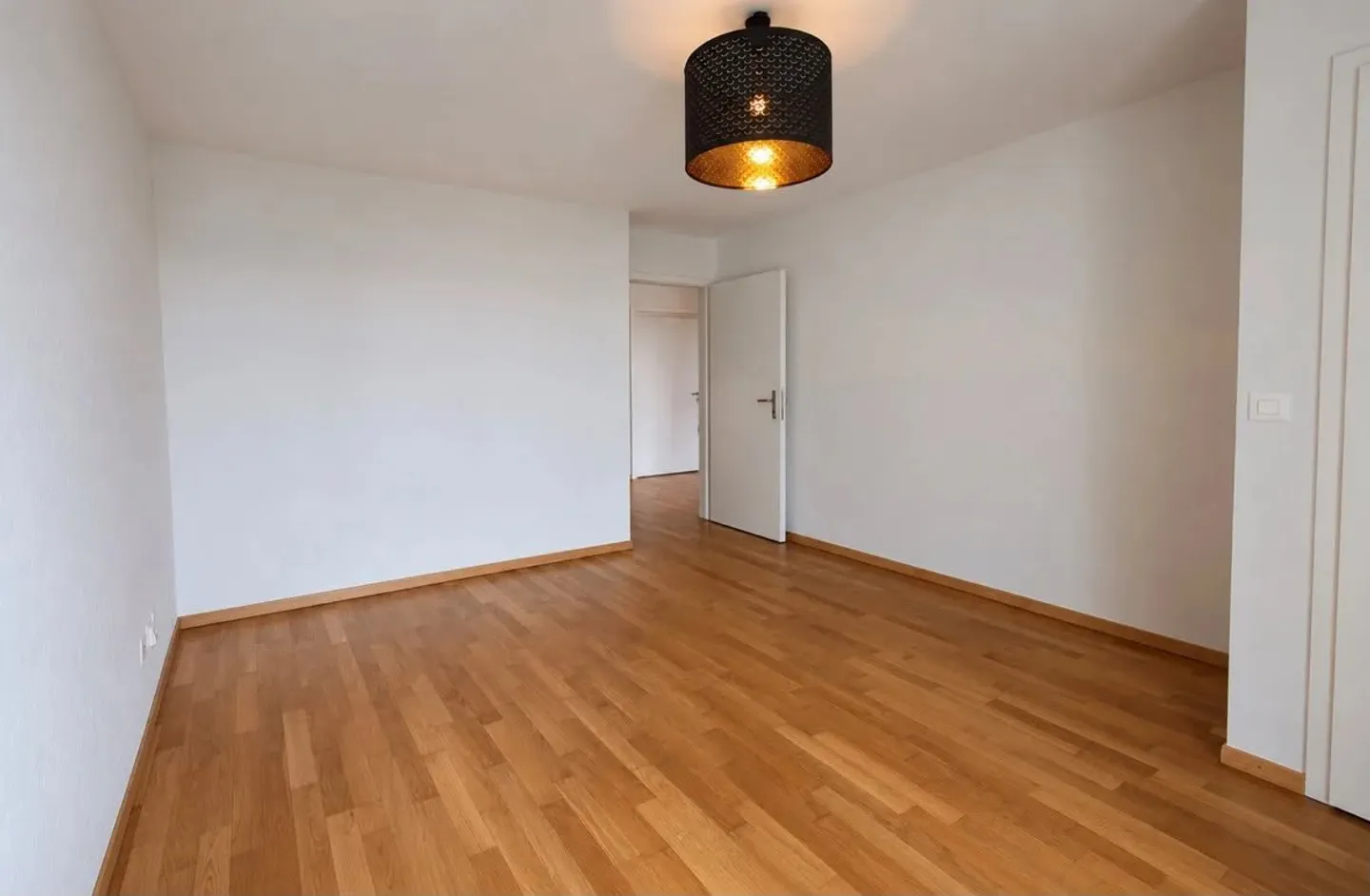 Charmant appartement 2.5 pièces - Photo 6 sur 8
