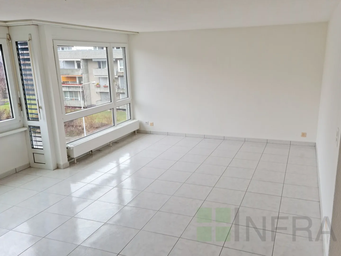 2.5 room renovated with elevator - A stone's throw from the village - Photo 5 of 12