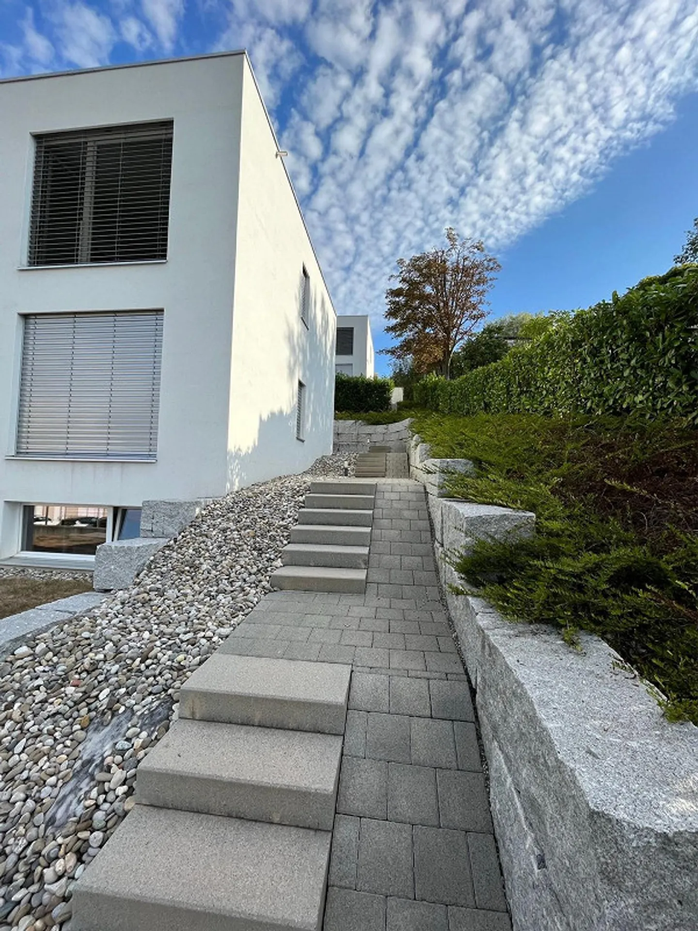 Top 4.5-Room Terrace Apartment with Home Office Area in Prime Location - Photo 5 of 13