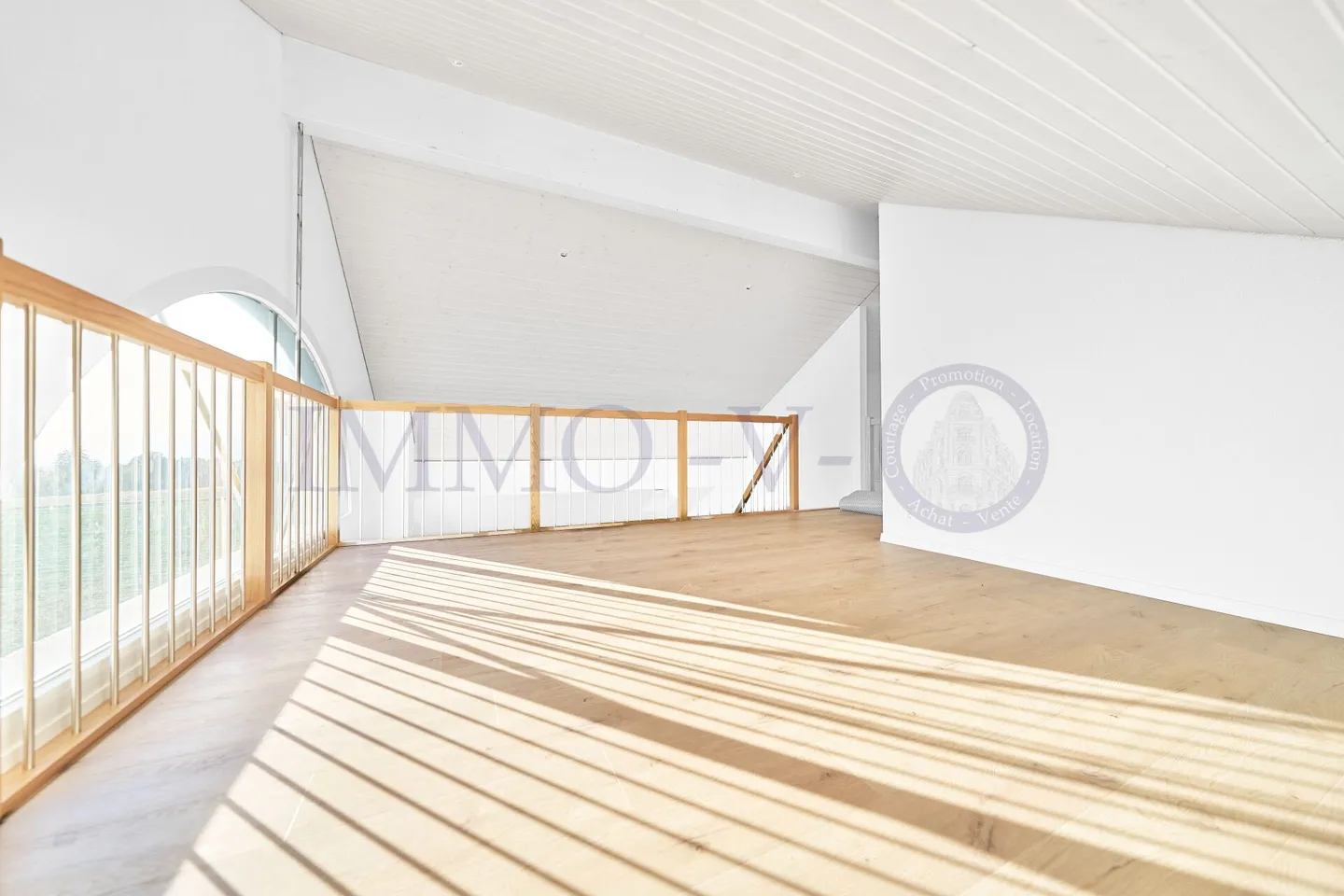 NEW HIGH-END PENTHOUSE WITH LARGE BALCONY AND NATURE VIEW - Photo 4 of 6