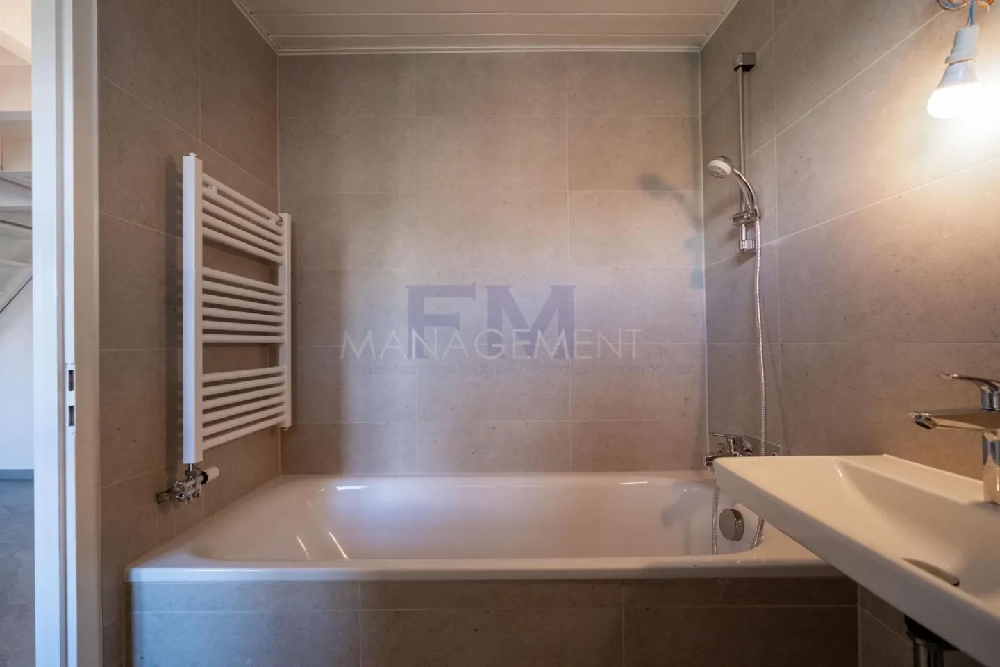 Straße du Gothard ? 3 Zimmer von etwa 47 m² im 2. Stock - Foto 10 von 13