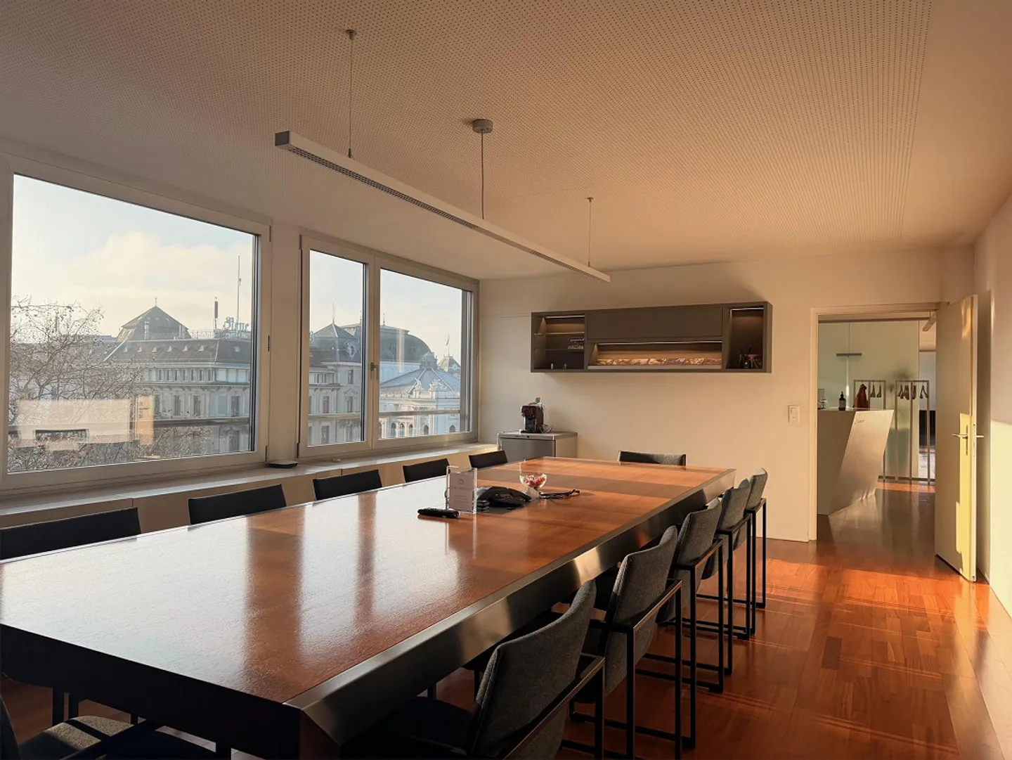 Spazio ufficio moderno in una posizione centrale - Foto 6 di 10