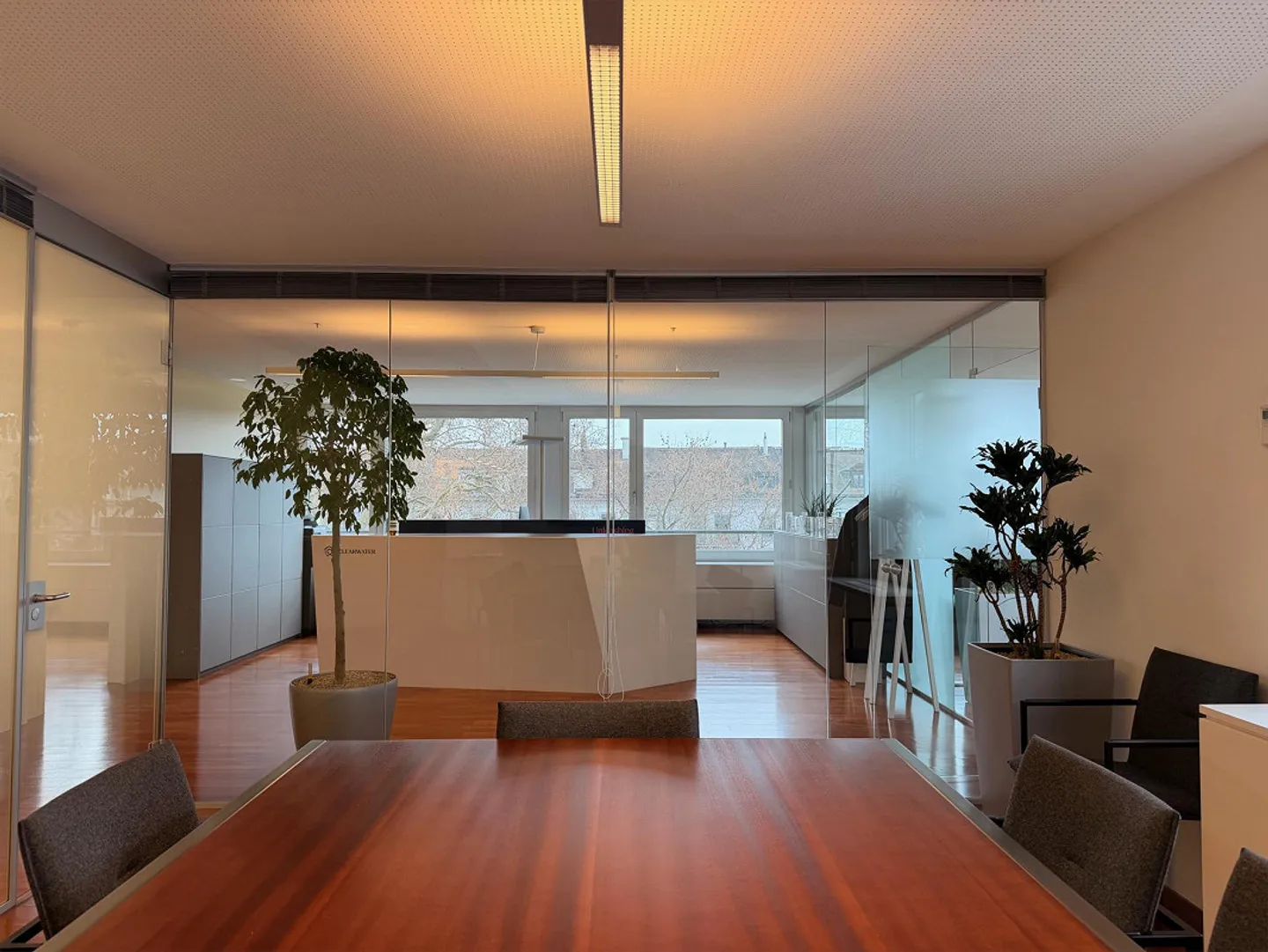 Spazio ufficio moderno in una posizione centrale - Foto 7 di 10