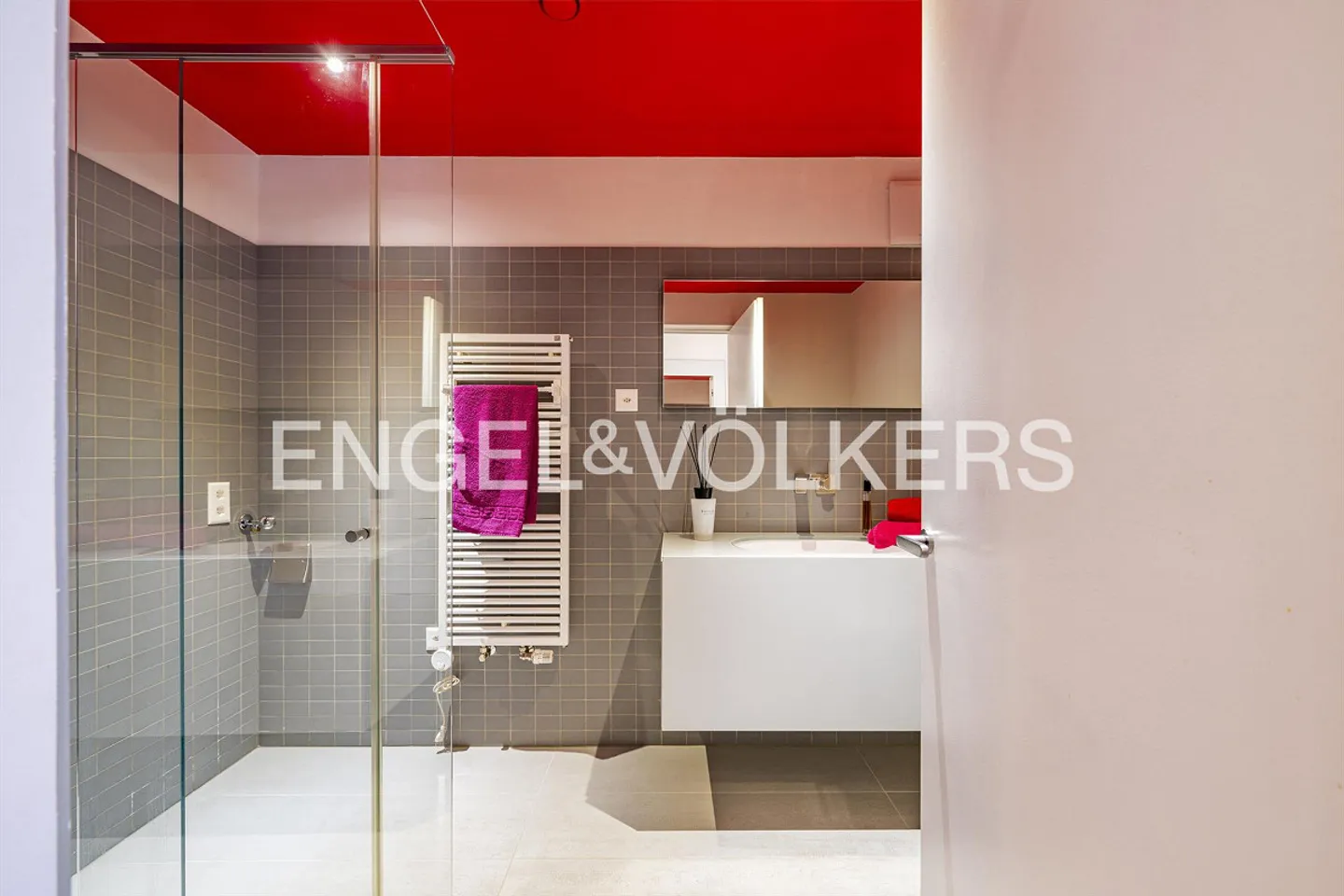 Villa Rubino - Designer Garden Duplex (65) - Photo 9 of 9