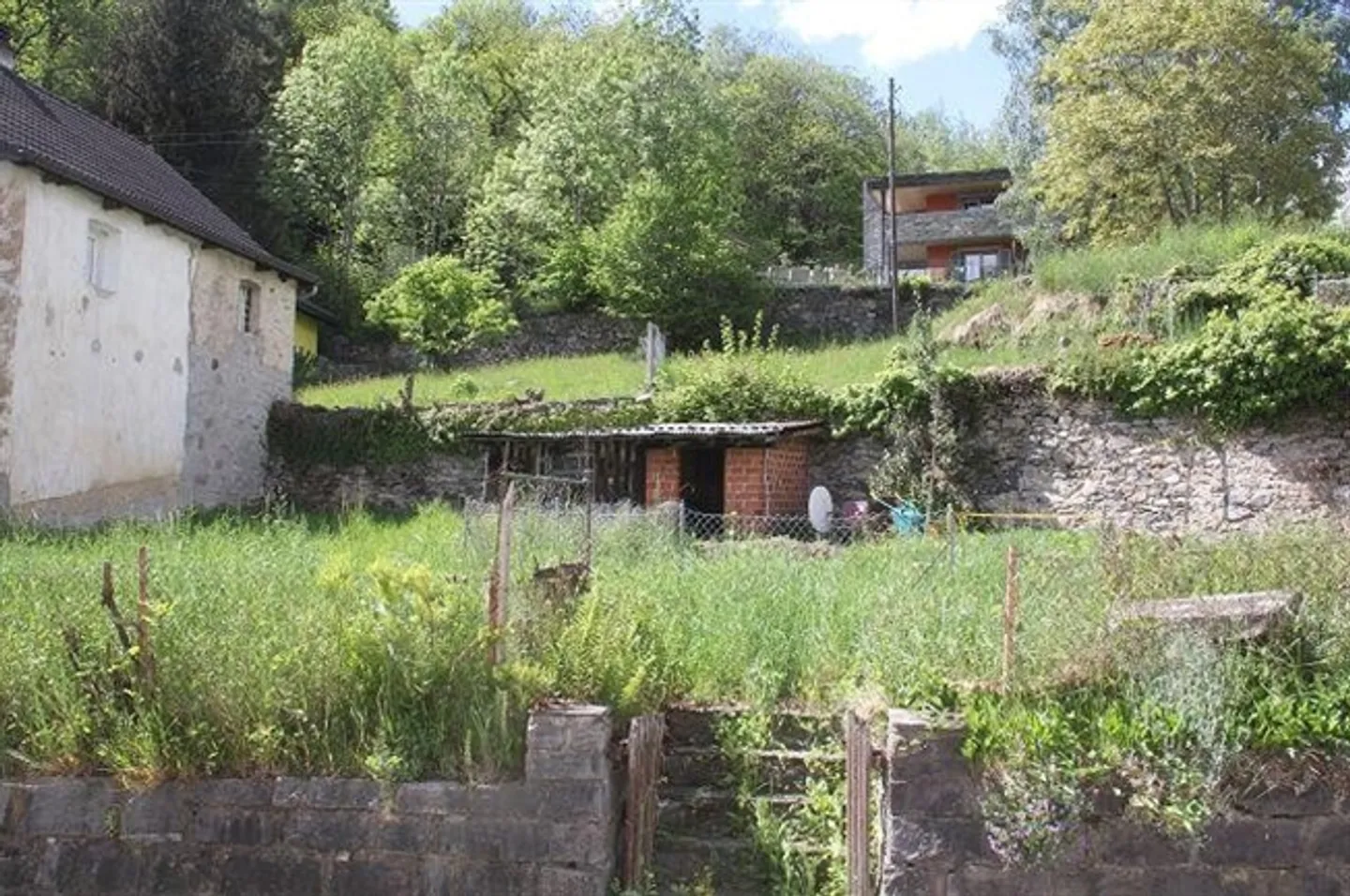 casa grande nel nucleo da ristrutturare con giardino - Foto 17 di 19