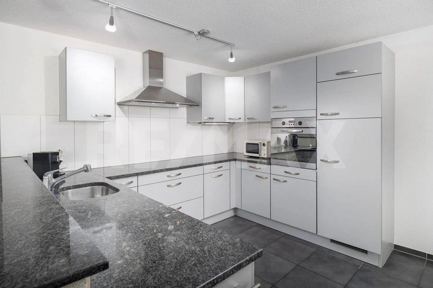 Appartement de jardin exclusif : élégance et confort ! - Photo 3 sur 13