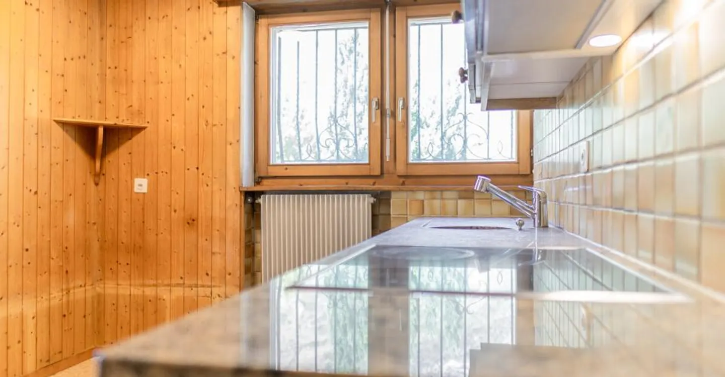 Inviting Single-Family Home in the Center of Raron - Photo 5 of 12