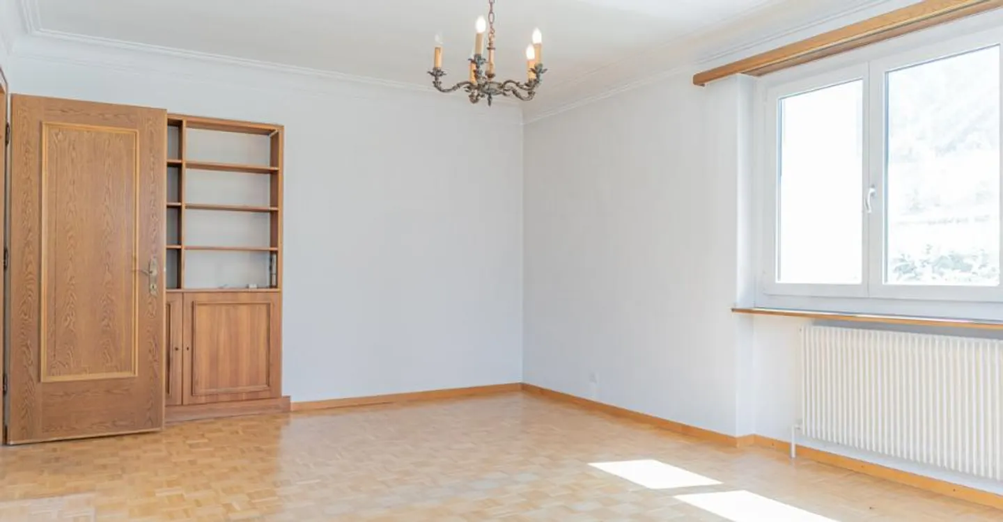 Inviting Single-Family Home in the Center of Raron - Photo 11 of 12