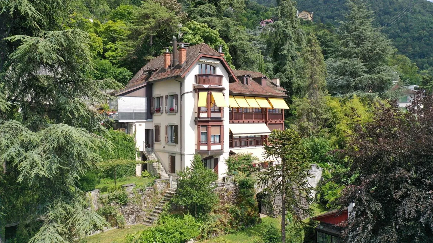 Spazioso appartamento di 5.5 locali con terrazza/giardino - Foto 3 di 12