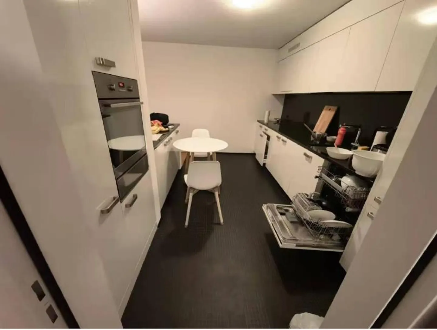 Apartment for rent - Photo 3 of 5