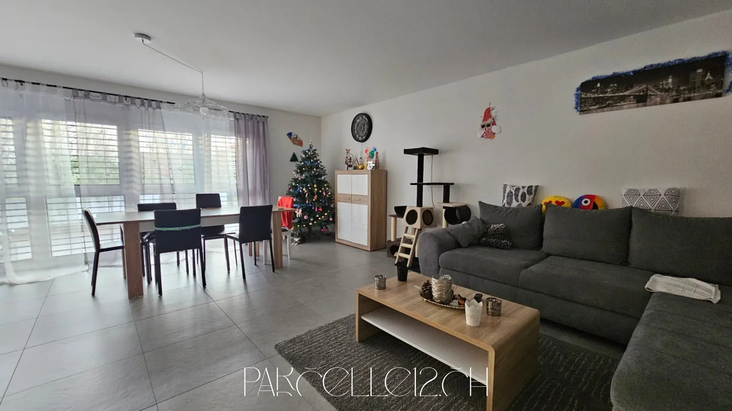 Residential building for sale - Photo 1 of 11