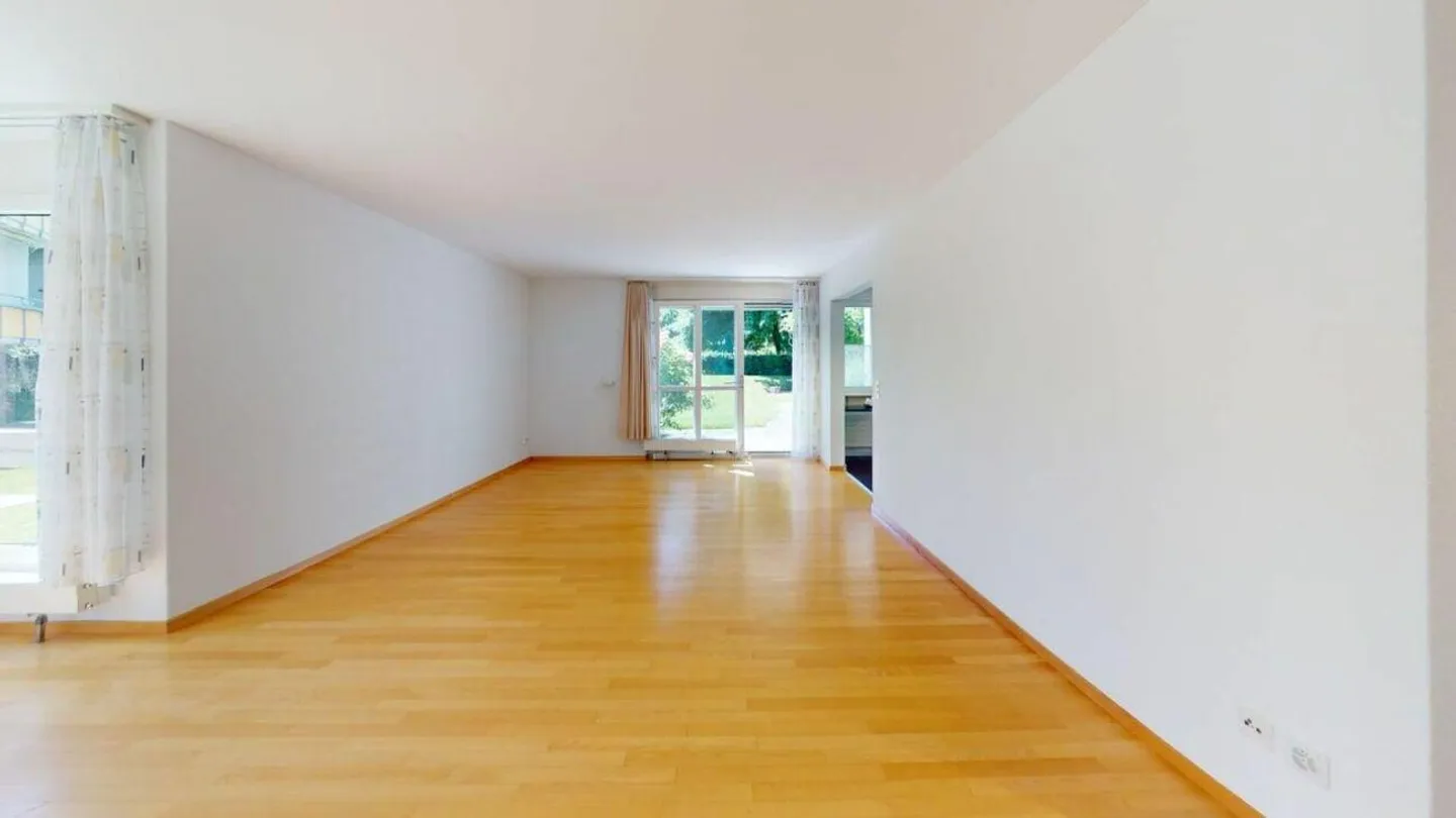 Relaxed Living Happiness in a Quiet Residential Area - Photo 7 of 18