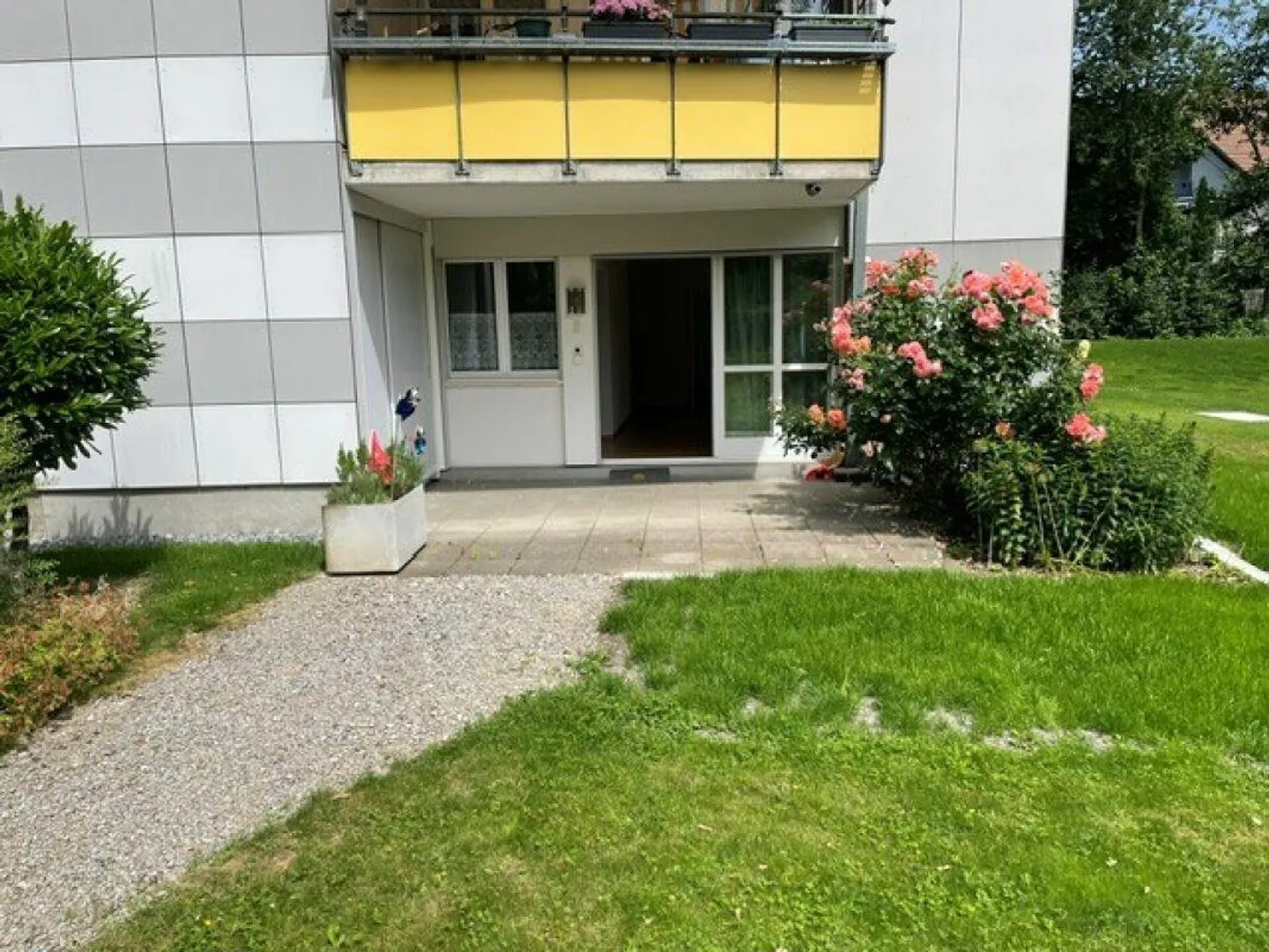 Relaxed Living Happiness in a Quiet Residential Area - Photo 17 of 18