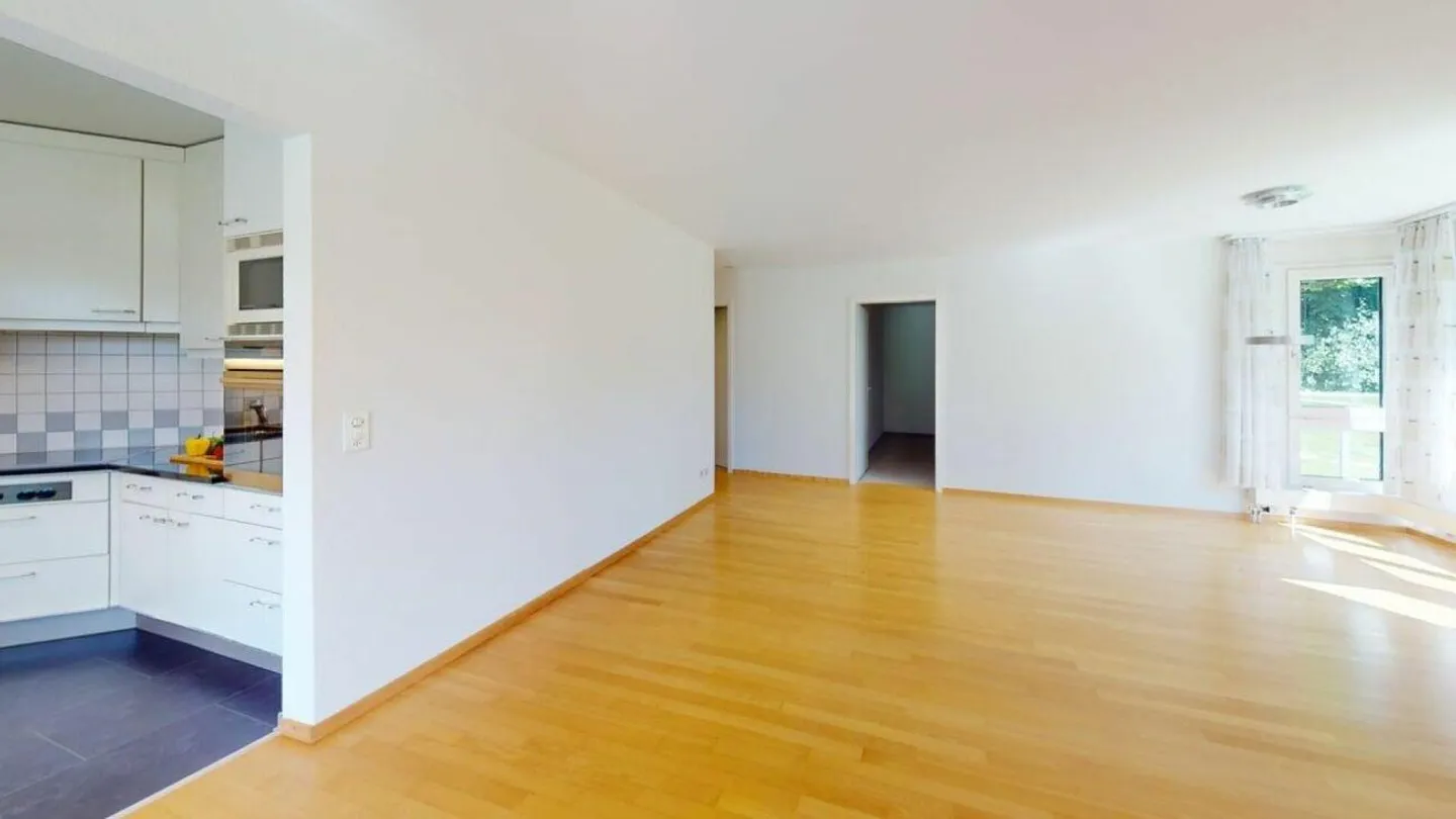 Relaxed Living Happiness in a Quiet Residential Area - Photo 8 of 18