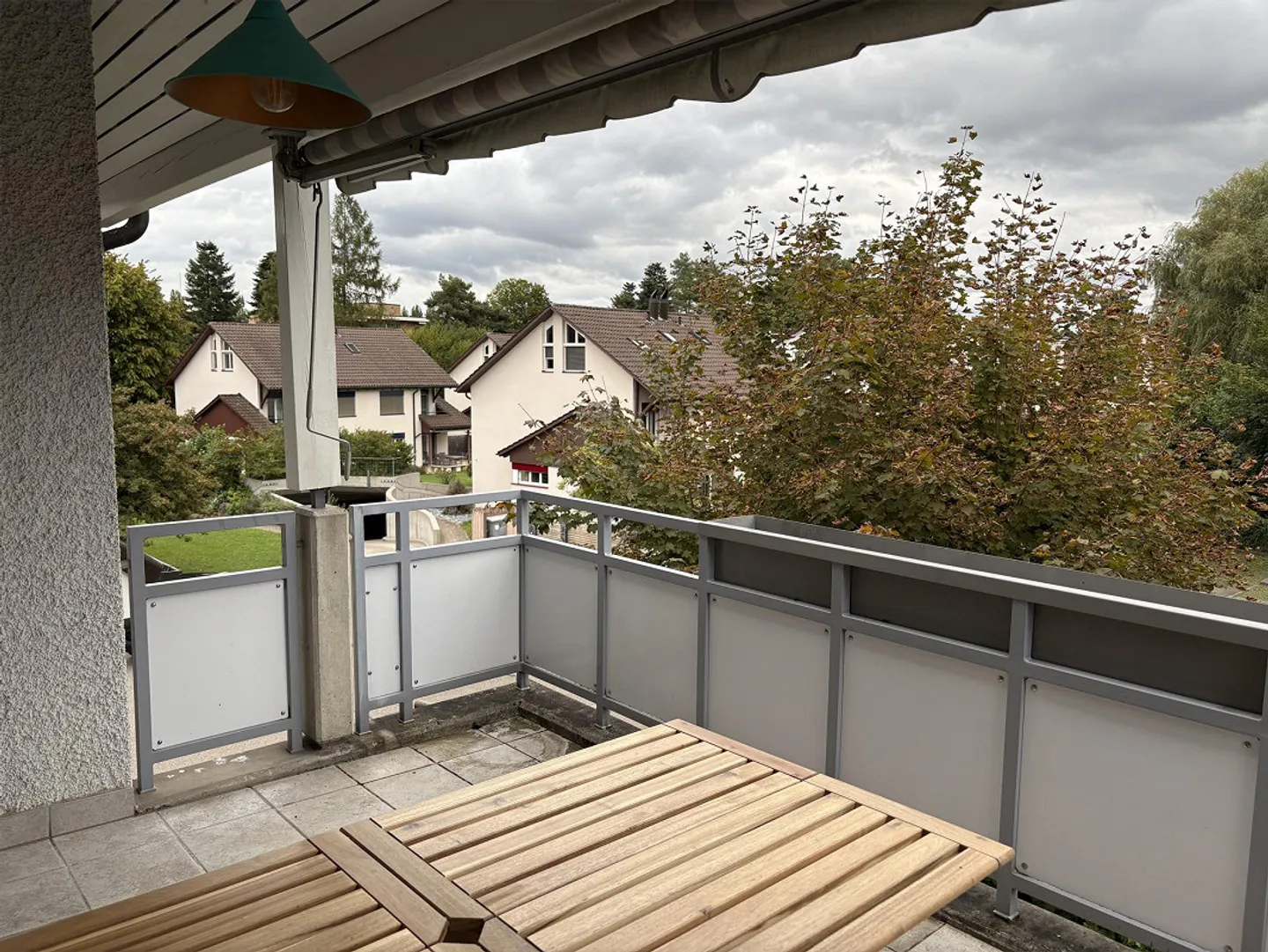 Appartamento arredato di 3,5 stanze in una posizione tranquilla a Schwerzenbach - Foto 10 di 11