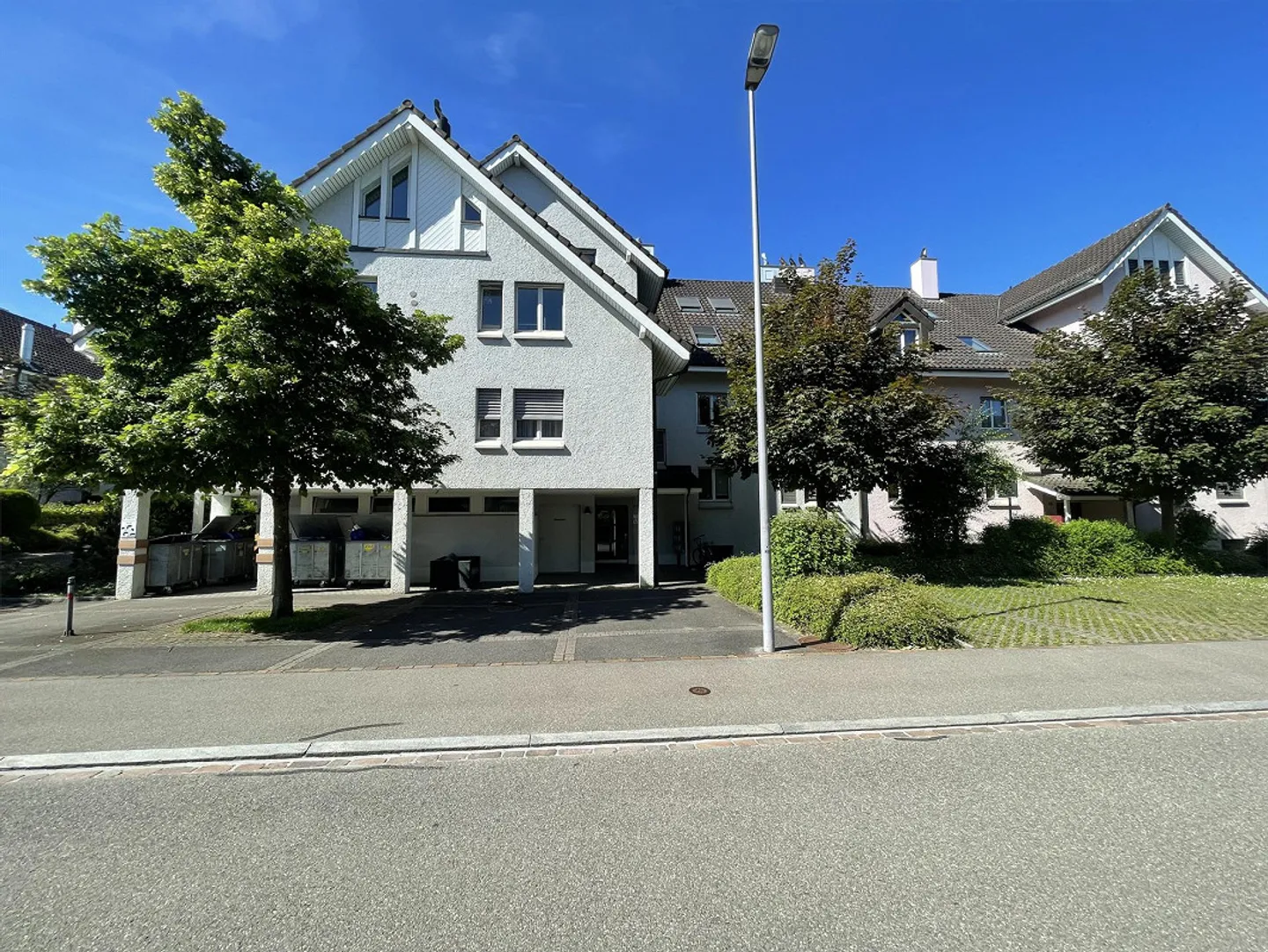 Appartamento arredato di 3,5 stanze in una posizione tranquilla a Schwerzenbach - Foto 11 di 11