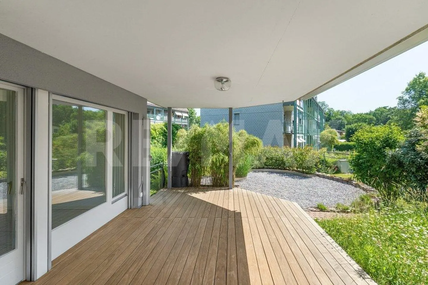 Moderne Gartenwohnung mit Terrasse - Foto 6 von 8