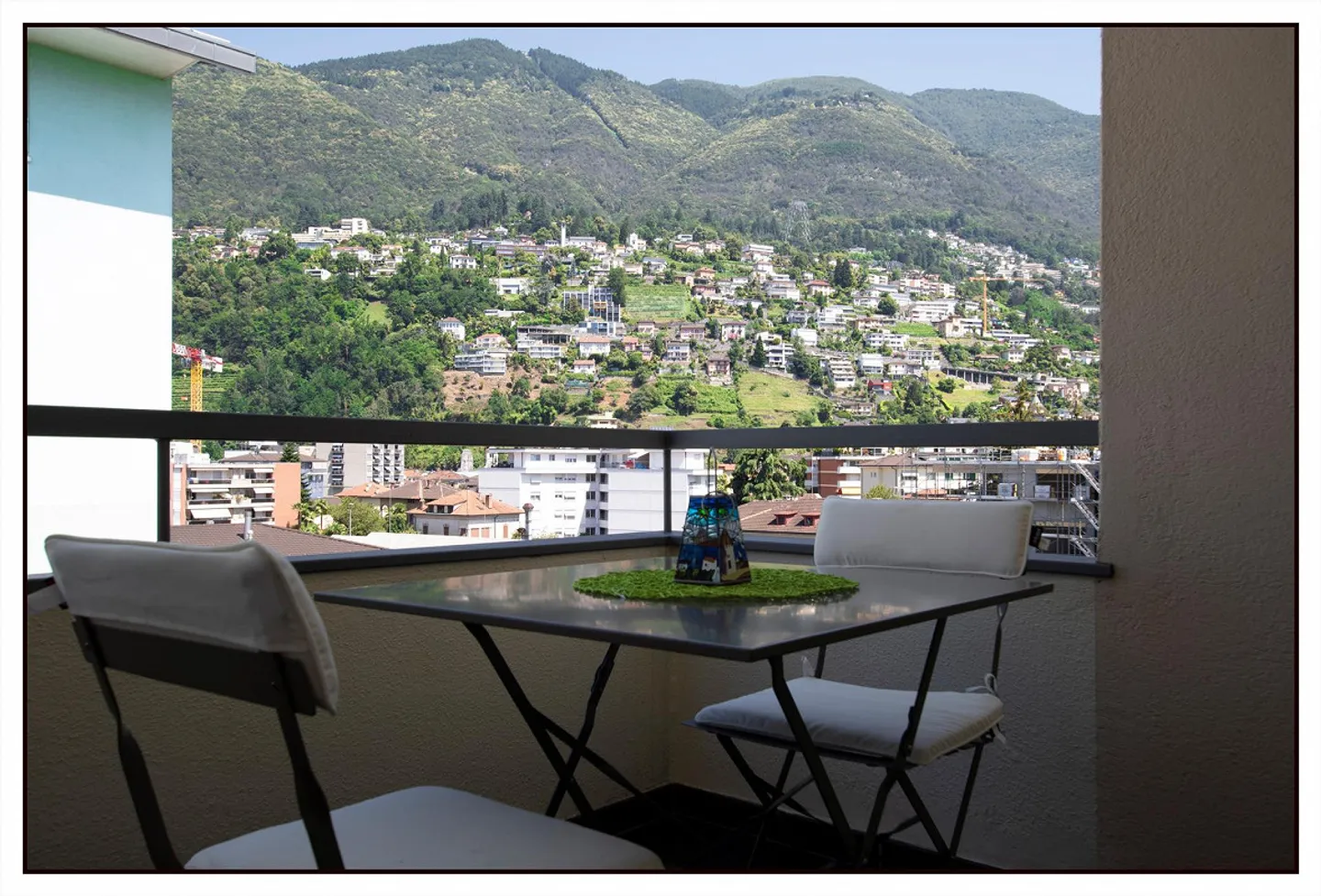 Furnished 2.5-room apartment Central location, quiet, sunny with lake view - Photo 16 of 17