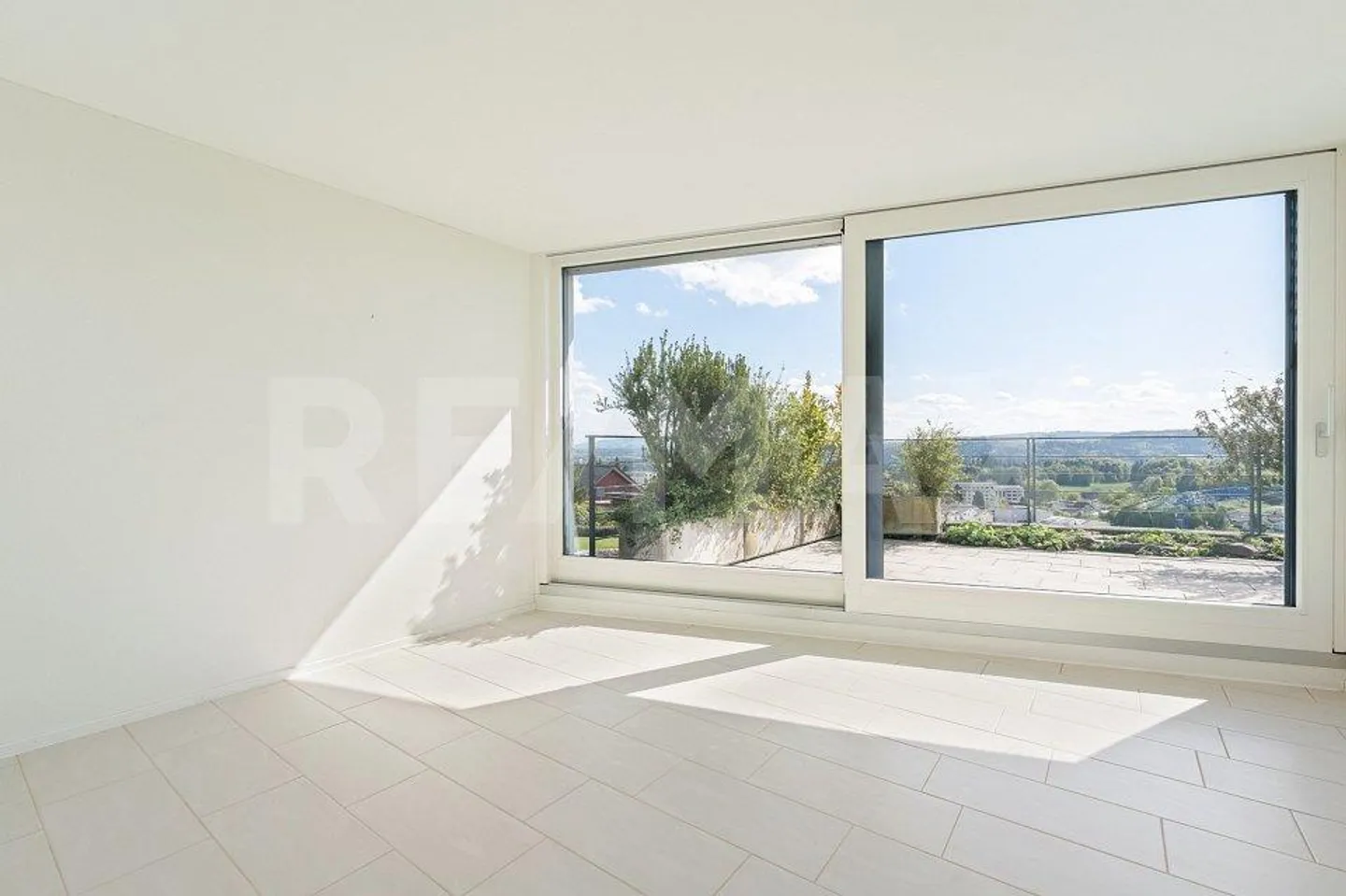 Above Blue Niederrohrdorf - 4.5-room penthouse apartment with 18... - Photo 6 of 10