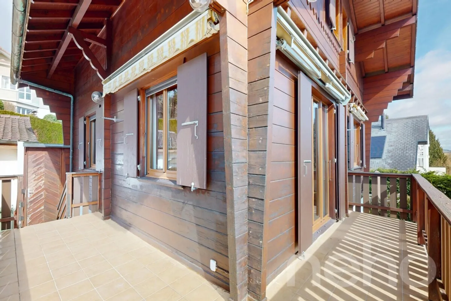 Eine seltene Gelegenheit: geräumiges Chalet mit großem Potenzial in Genolier - Foto 7 von 12