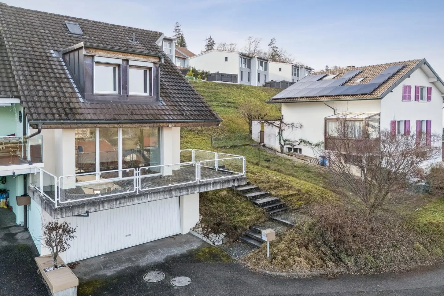 Reihenhaus mit 5,5 Zimmern - Foto 3 von 13