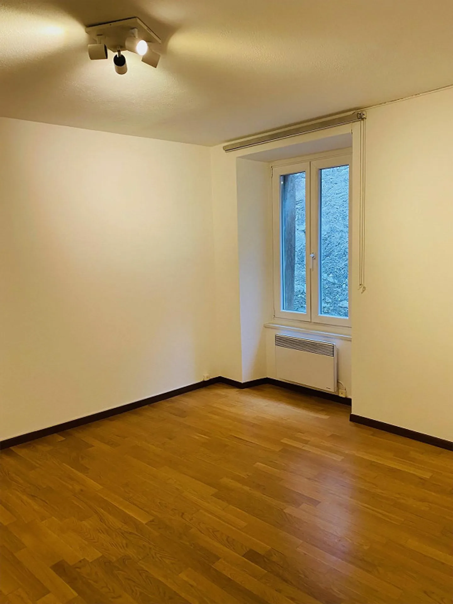 Spacious apartment in the splendid nucleus of Brè - Photo 6 of 12