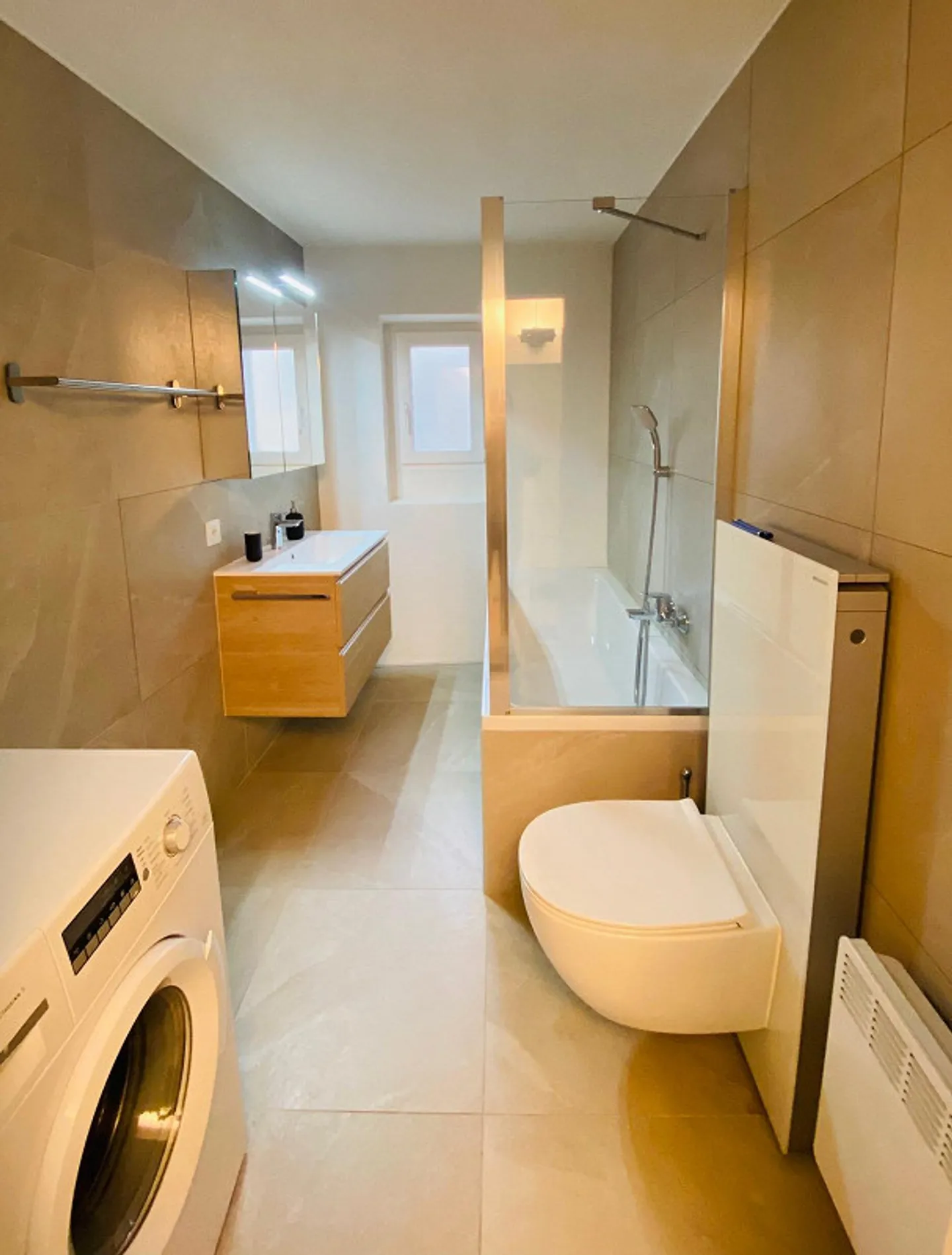 Spacious apartment in the splendid nucleus of Brè - Photo 8 of 12