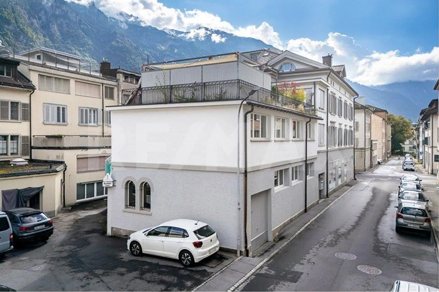 Interesting investment property in the city center - Photo 4 of 13