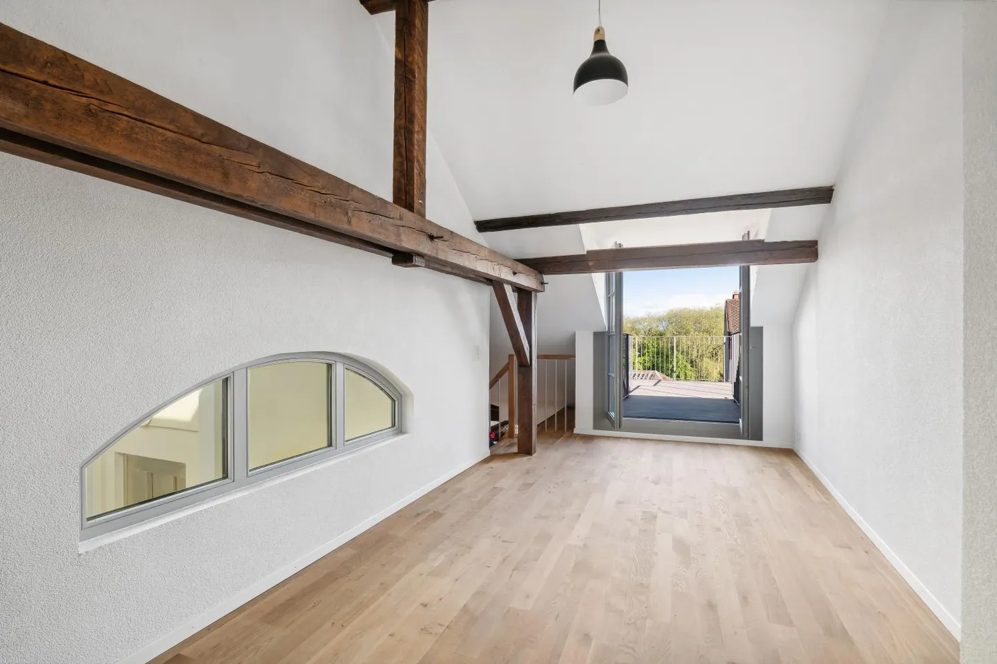 Charmantes Duplex mit Terrasse - Foto 7 von 8