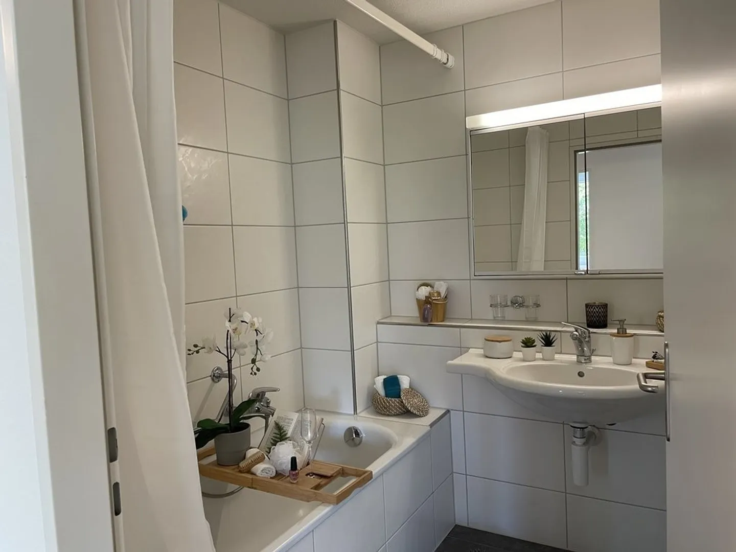 Moderno appartamento di 4,5 stanze sull'Ergolz - Foto 4 di 9