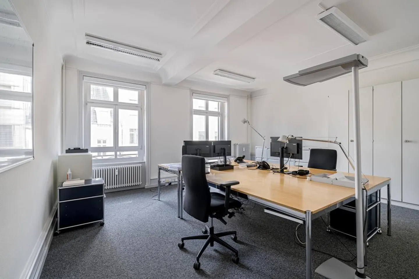Spacious office premises in an attractive location - Photo 6 of 11